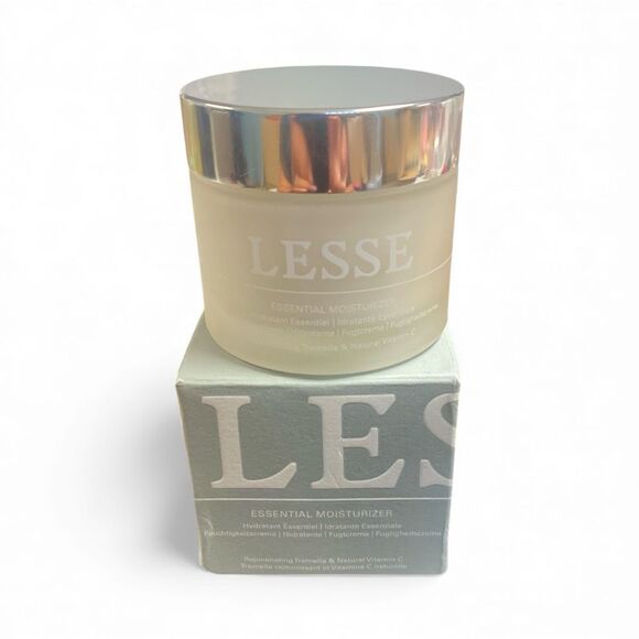 LESSE Essential Moisturizer – Rejuvenating Tremella & Natural Vitamin C 1.7 oz - Picture 1 of 1